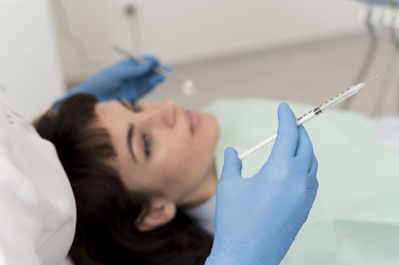 Dental Botox: Uses, Benefits &Amp; Costs 5 Female Patient Having Procedure Done With Dentist